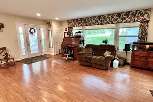 613 Boyce St, Urbana, OH 43078 - Photo 6