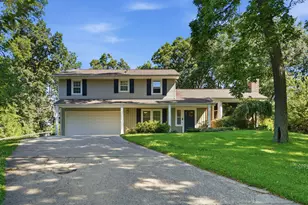 1918 Devon Dr, Springfield, OH 45503 - Photo 1