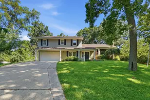 1918 Devon Dr, Springfield, OH 45503 - Photo 2
