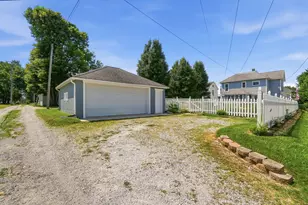 601 W Benton St, Wapakoneta, OH 45895 - Photo 64