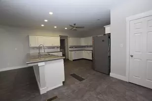 201 E Miami St, De Graff, OH 43318 - Photo 10