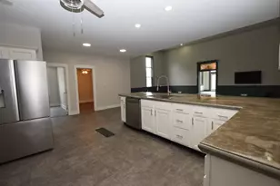 201 E Miami St, De Graff, OH 43318 - Photo 16