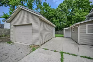 121 Hitt St, Urbana, OH 43078 - Photo 8