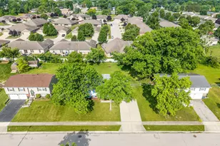 306 Westerly Hills Dr, Englewood, OH 45322 - Photo 2