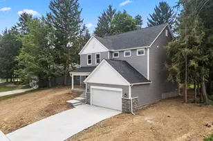 1612 Whispering Pines Ln, Bellefontaine, OH 43311 - Photo 4
