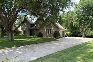2045 Canterbury Ct, Troy, OH 45373 - Photo 2