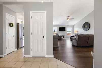 1845 Hunters Ridge Drive, Troy, OH 45373 - Photo 4