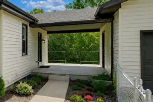 9570 Helton Dr, Franklin, OH 45005 - Photo 2