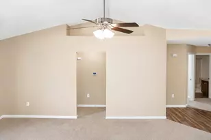 638 Willow Point Ct, Troy, OH 45373 - Photo 8