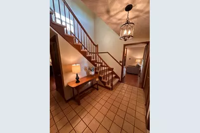 605 Oakwood Drive, Bellefontaine, OH 43311 - Photo 2