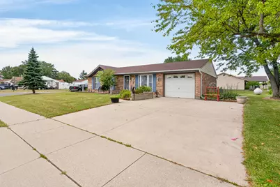 106 Meadowview Lane, Anna, OH 45302 - Photo 4