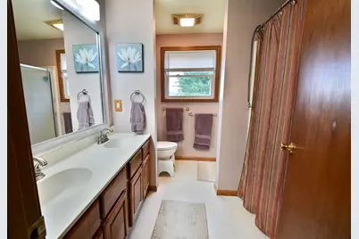 2424 Rockingham Drive, Troy, OH 45373 - Photo 14