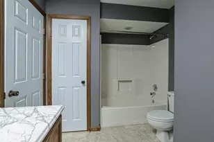 6331 Adams Cir, Dayton, OH 45459 - Photo 30