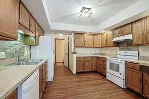 6331 Adams Cir, Dayton, OH 45459 - Photo 12