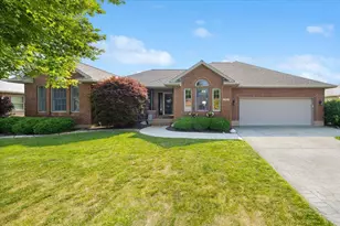 105 Sierra Ln, Arcanum, OH 45304 - Photo 2