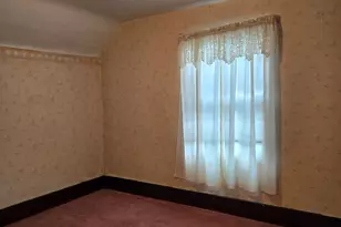 946 E Spring St, Saint Marys, OH 45885 - Photo 8