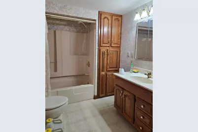 946 E Spring Street, Saint Marys, OH 45885 - Photo 6