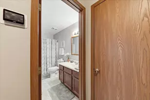 1045 Bradford Dr, Springfield, OH 45503 - Photo 16