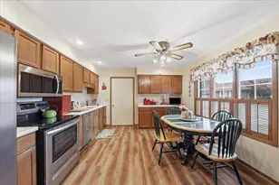 1045 Bradford Dr, Springfield, OH 45503 - Photo 6