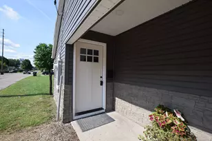 418 Railroad St, Urbana, OH 43078 - Photo 2