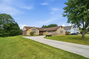 15811 Sunset Blvd, Wapakoneta, OH 45895 - Photo 6