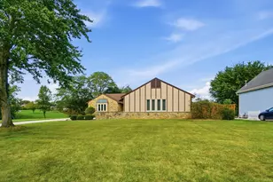 15811 Sunset Blvd, Wapakoneta, OH 45895 - Photo 8