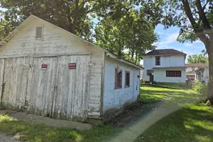 1908 W Washington St, Springfield, OH 45506 - Photo 2