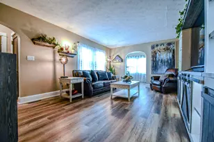 717 W Main St, Tipp City, OH 45371 - Photo 6