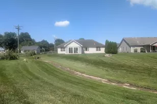 1455 Edinburgh Dr, Troy, OH 45373 - Photo 10