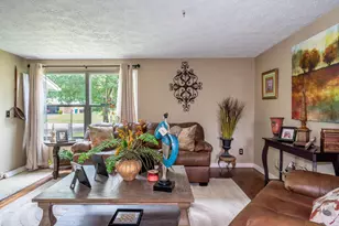 7519 Rustic Woods Dr, Huber Heights, OH 45424 - Photo 6