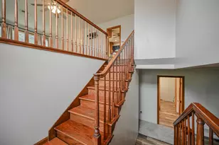 668 Suncrest Dr, Springfield, OH 45503 - Photo 6