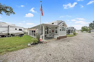 11539 Lake Dr, Lakeview, OH 43331 - Photo 2