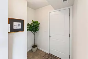 111 Shoemaker Ln, Vandalia, OH 45377 - Photo 8