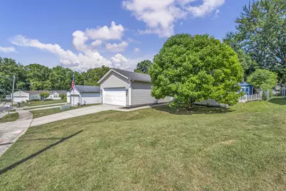 909 McDowell Street, Xenia, OH 45385 - Photo 2