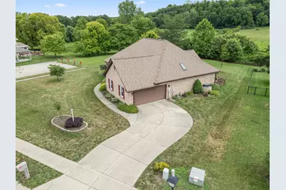 7847 Kings Ridge Circle, Fairborn, OH 45324 - Photo 4