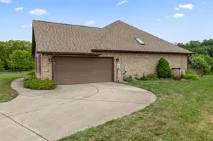 7847 Kings Ridge Cir, Fairborn, OH 45324 - Photo 46