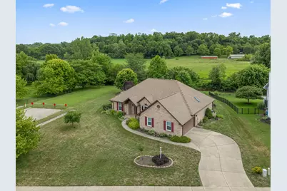 7847 Kings Ridge Circle, Fairborn, OH 45324 - Photo 8