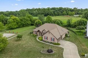 7847 Kings Ridge Cir, Fairborn, OH 45324 - Photo 8