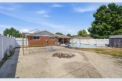 821 N Circle Drive, Wapakoneta, OH 45895 - Photo 32