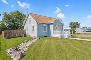 405 E Pike St, Jackson Center, OH 45334 - Photo 6