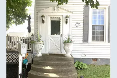 301 S Blackhoof Street, Wapakoneta, OH 45895 - Photo 2