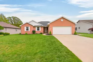 551 Foxcross Dr, Sidney, OH 45365 - Photo 2