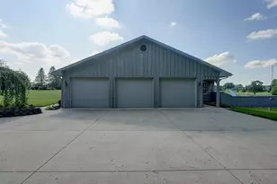 6468 Country Club Dr, Greenville, OH 45331 - Photo 6
