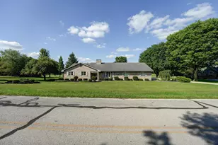 6468 Country Club Dr, Greenville, OH 45331 - Photo 2