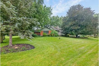 860 Lincolnshire Drive, Troy, OH 45373 - Photo 8
