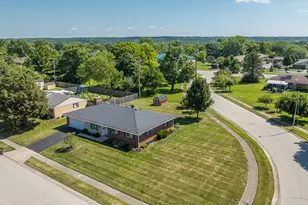 185 Katy Ln, Englewood, OH 45322 - Photo 4