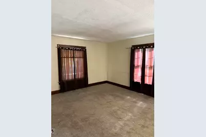 229 E Patterson Avenue, Bellefontaine, OH 43311 - Photo 4