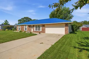 245 Fairlawn Dr, Celina, OH 45822 - Photo 4