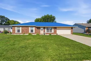 245 Fairlawn Dr, Celina, OH 45822 - Photo 2