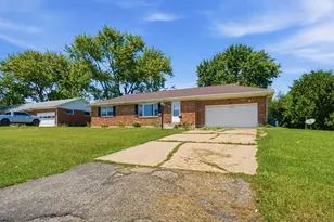1450 Moorefield Rd, Springfield, OH 45503 - Photo 2